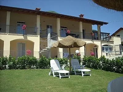 Sleeps 8 Pool Wifi * Ossuccio