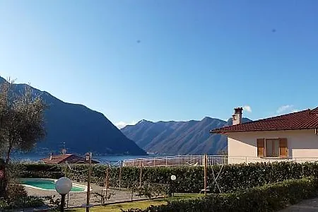 Sleeps 8 Pool Wifi Villa