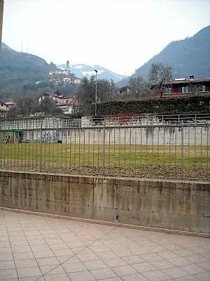 Sleeps 8 Pool Wifi Ossuccio