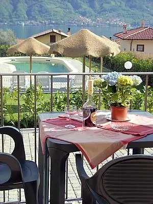 Sleeps 8 Pool Wifi Ossuccio